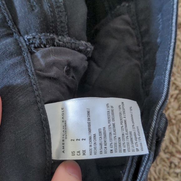 American Eagle Hi-Rise Shortie - Picture 3 of 9